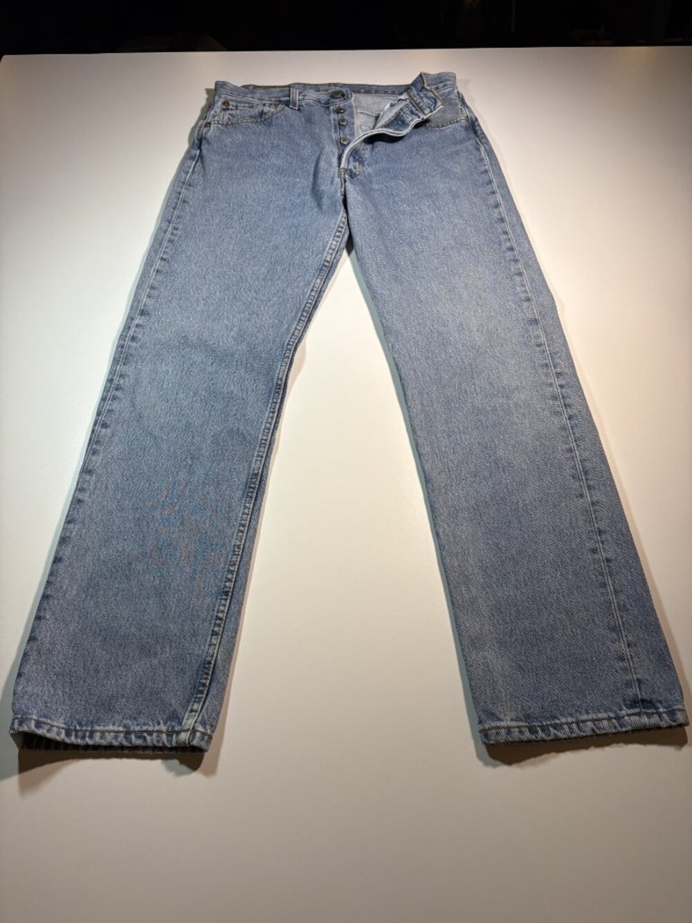 Vintage Levi’s 501 Jeans Mens 33x32 Made in Poland 1998 Button Fly Light Wash